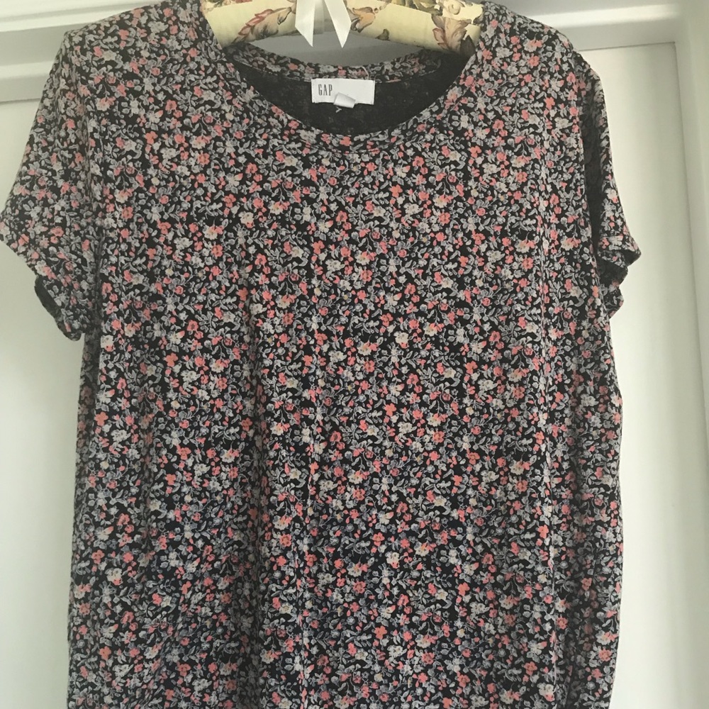Gap brand shirt